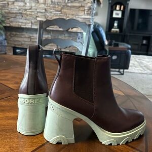 Sorel Women's Dark Maroon Heeled Boots